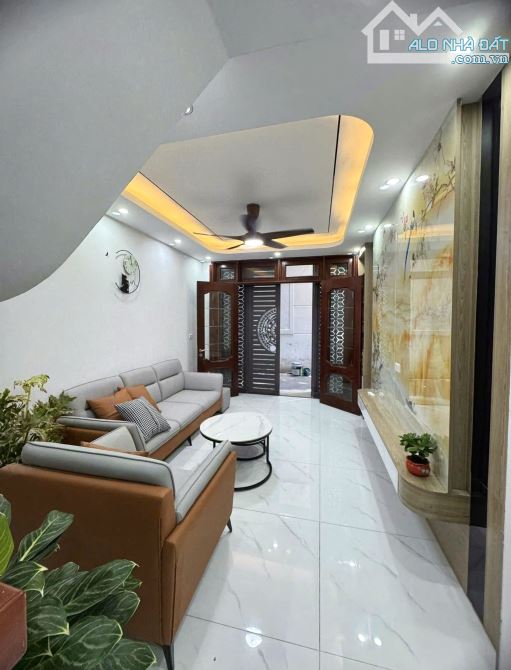 Ngõ Đại La- Ba gác phi, gần phố- 37m- 7 tỷ 455