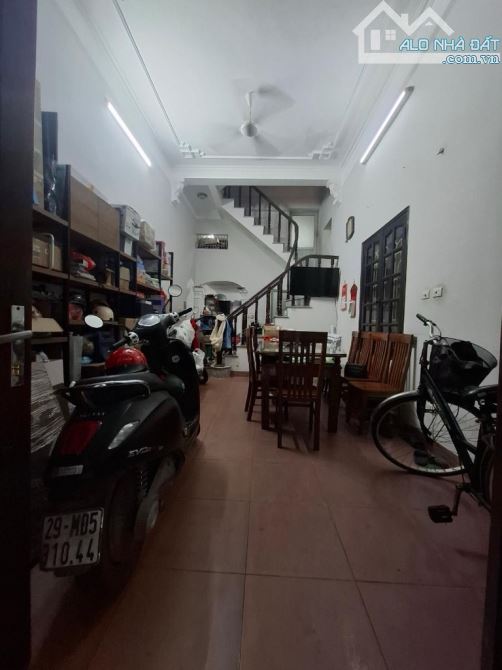 Bán nhà Lê Trọng Tấn, 48m2, lô góc, ô tô tránh. Nhà 5 tầng ở ngay