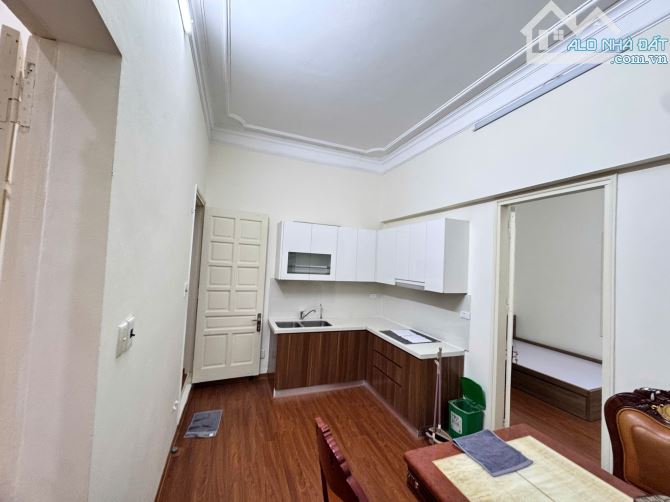 Cho thuê nhà ngõ 113 phố Nguyễn Bình Khiêm, Phường Nguyễn Du, Hai Bà Trưng. DT 70m x 4
