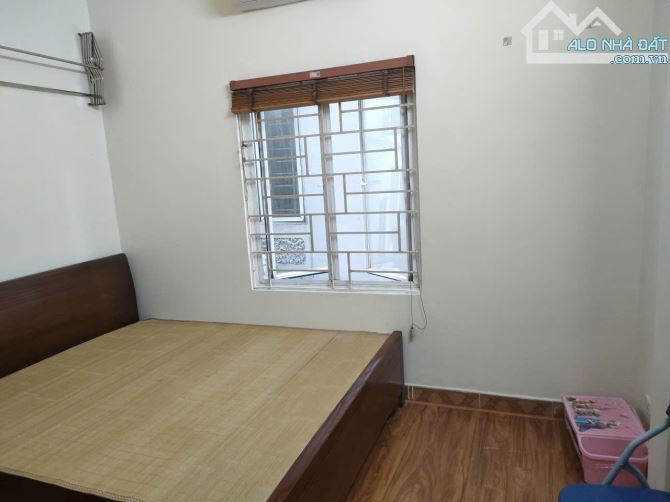 Cho thuê nhà Ngõ 7 Hưng Phúc ,Yên Sở, Hoàng Mai. DT 40m x 5 tầng giá 12tr5