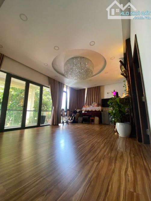 BÁN BIỆT THỰ TRẦN NÃO KHU VIP 212 M2 GIÁ 60 TỶ - 10