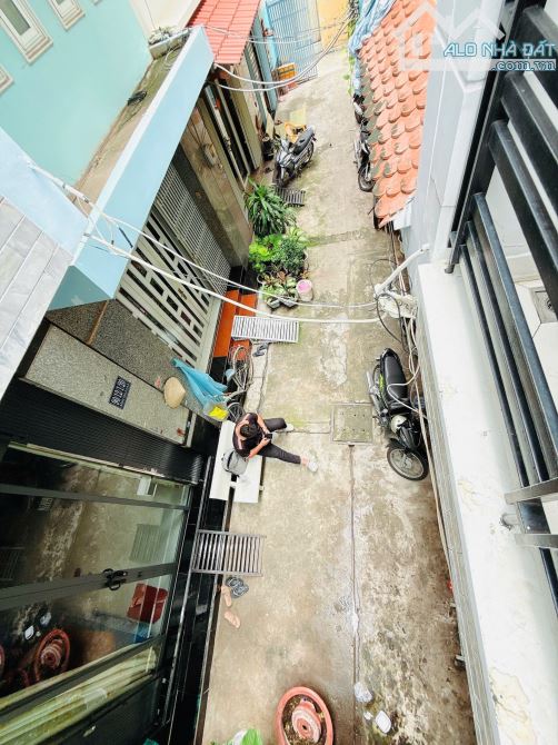 Nhà bán k lộ giới, 3 tầng (4.4x9m), hẻm 56 Bùi Minh Trực - 10