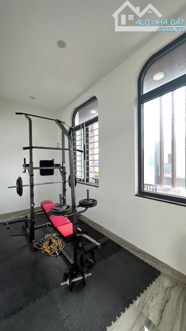 CĂN GÓC 2 MẶT TIỀN ĐƯỜNG TRẦN LÊ- NAM HOÀ XUÂN- 4 TẦNG- DT 135M2- NGANG 8,7M- CHỈ 10,8 TỶ - 10
