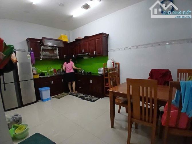 80m2 - 1t2l - 3pn - shr -trung tâm q9 - gần metro xalo hà nội - chỉ 7.6 tỷ - 10