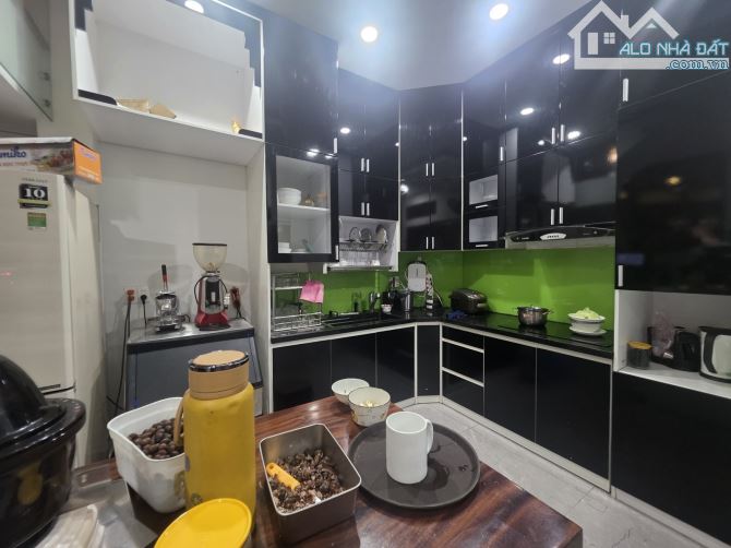 Q2, NGAY LÊ VĂN THỊNH - NHÀ MẶT TIỀN ĐƯỜNG KINH DOANH - 190M2(10*19)* 3 TẦNG - GIÁ 17,5 TY - 10