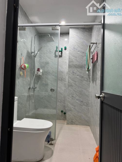 CẦN TIỀN GẢ NHANH HOÀNG TỬ 3 TẦNG THANG MÁY SỊN SÒ- MẶT TIỀN VIP VĂN TIẾN DŨNG_NHỈNH 11 TỶ - 10