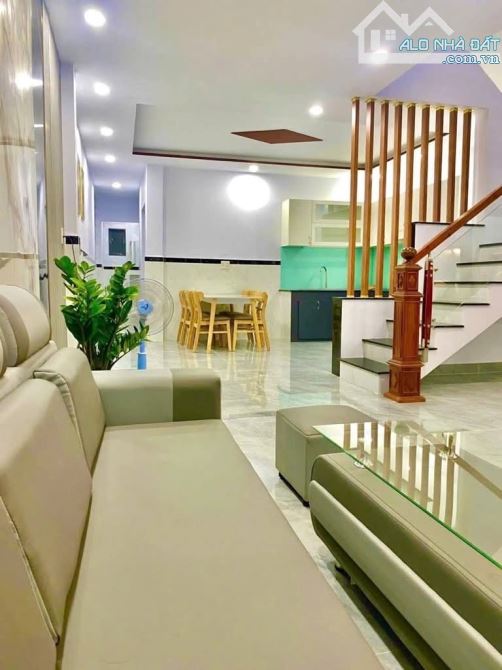 BÁN NHÀ ĐẸP 100M² – 2 TẦNG – TT QUẬN 9 – GIÁ CHỈ NHỈNH 7 TỶ - 11
