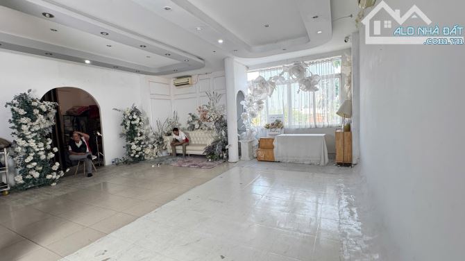SANG NHƯỢNG TIỆM ÁO CƯỚI FULL SETUP – TRUNG TÂM BIÊN HÒA 📍 Mặt tiền Nguyễn Ái Quố - 11