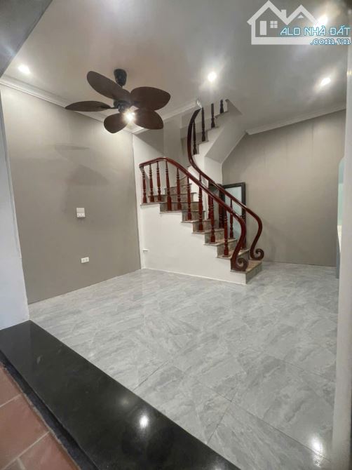 Bán nhà ngõ 140 Đông Thiên-DT 25 m2 x 5 tầng.MT 3,2m.NHÀ MỚI ĐẸP-GẦN Ô TÔ. - 1
