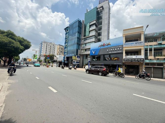 Khuôn Đất MT Kinh Doanh Hai Bà Trưng - Nguyễn Hữu Cầu Q1 - 13*25m- Gía : 130Tỷ - 1