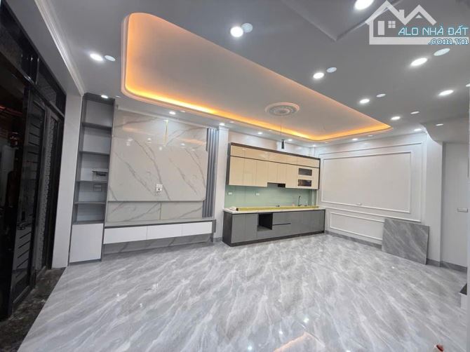 BÁN NHÀ MẶT NGÕ NGỌC HỒI, 1 NHÀ RA PHỐ, 6 TẦNG THANG MÁY MỚI TINH, SỔ VUÔNG BÁNH CHƯNG - 1