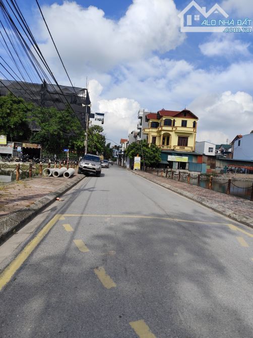 Bán nhà cự khối. 100m² , mt 5m nhà 5 tầng đường ôtô tránh kinh doanh giá 16 tỷ TL . - 1