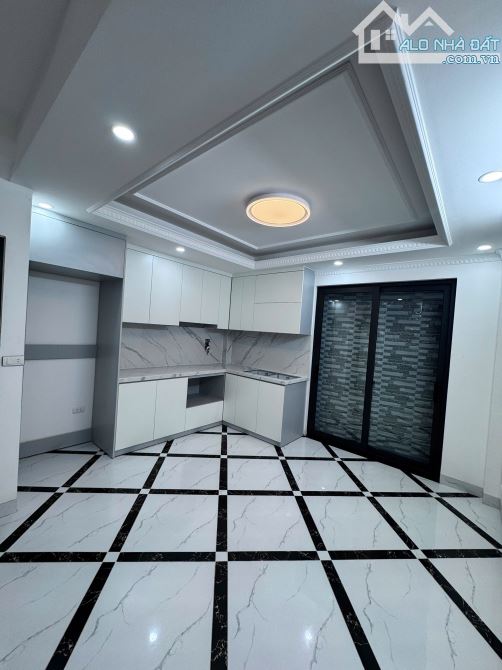 Nhà đẹp xây độc lập – Yên Kiện Ngọc Hồi, 40m² x 5 tầng, giá chỉ 5,9 tỷ, sổ đỏ chính chủ - 1