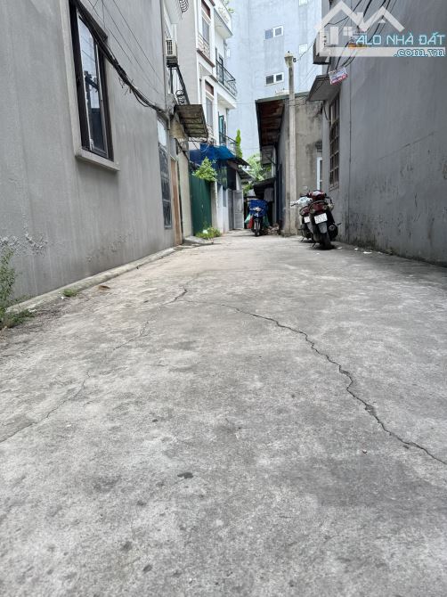 Lô đất đẹp Lý Sơn – Long Biên, diện tích 42m², ô tô 7 chỗ vào tận nơi . chỉ hơn 100tr/1 - 1