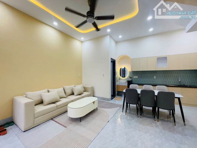 Bán nhà 02 tầng Kiệt đường Hoàng Quốc Việt Full nội thất giá 3,3x tỷ - 1