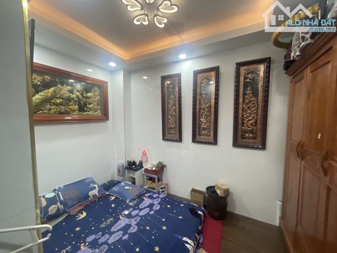 Bán nhà khu vực ba đình Diện tích 37/40mx4tang.mặt tiền 5m.dài 7m.Tiện ích gần trường học - 1