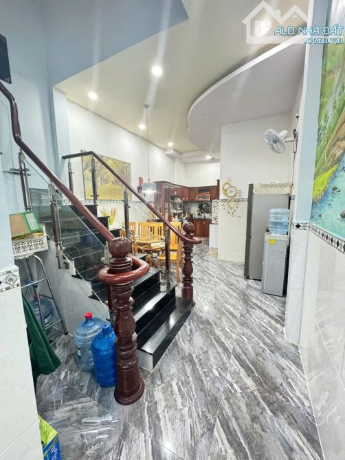 NHÀ ĐƯỜNG TRƯỜNG CHINH, GẦN CHỢ LẠC QUANG, 4x25m, HẺM XE HƠI THÔNG - 1