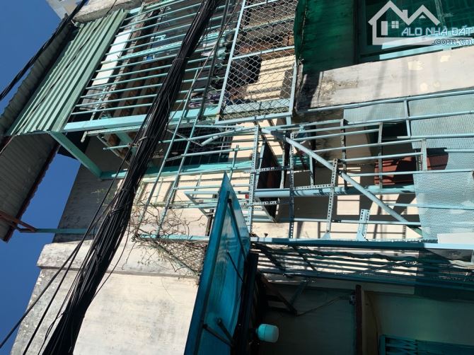 ✨✨Bán nhà Lê Trọng Tấn, 75m2, Chỉ 4.85 Tỷ✨  🏡 Ngang 4 nở hậu 5 đón tài lộc. 🚗 Hẻm Xe hơi - 1