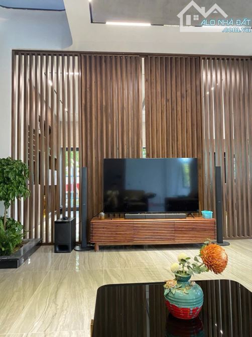 Nhà căn góc mặt tiền đường trần lê hòa xuân - 1