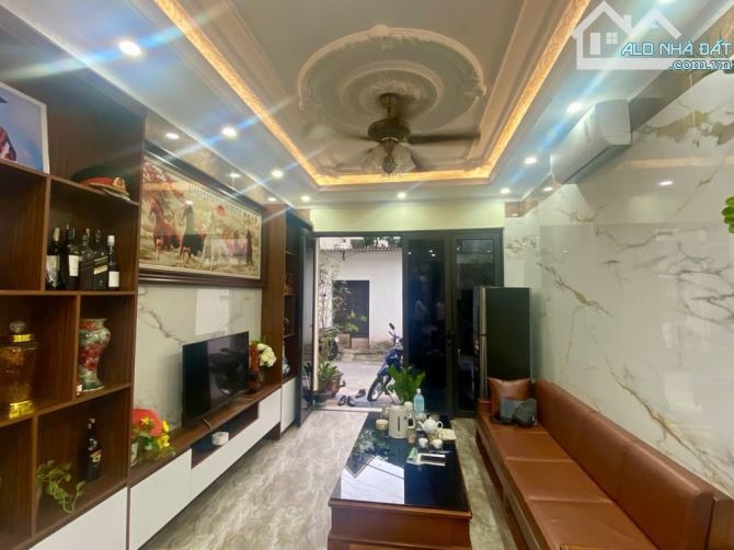 SIÊU PHẨM GIANG BIÊN KẺ TẠNH, LÔ GÓC, KINH DOANH, THANG MÁY, Ô TÔ TRÁNH, NHỈNH 10 TỶ - 1