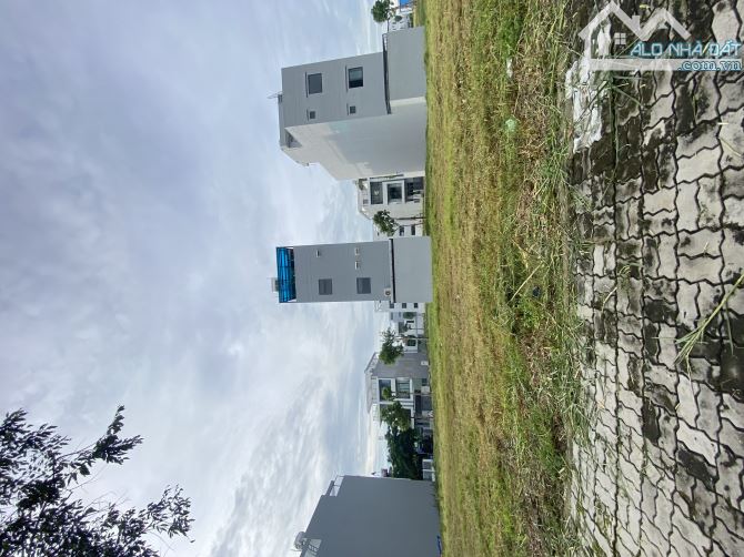 ĐẤT ĐẸP KĐT ĐÔNG TĂNG LONG – VUÔNG VỨC – XÂY DỰNG TỰ DO - 100M2 - SỔ RIÊNG - 8.x TỶ - 1
