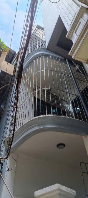 BÁN NHÀ NGỌC THUỴ-LONG BIÊN-GẦN PHỐ-68m2 NHỈNH 8 TỶ-CẠNH CẦU LONG BIÊN-AN SINH TỐT - 1