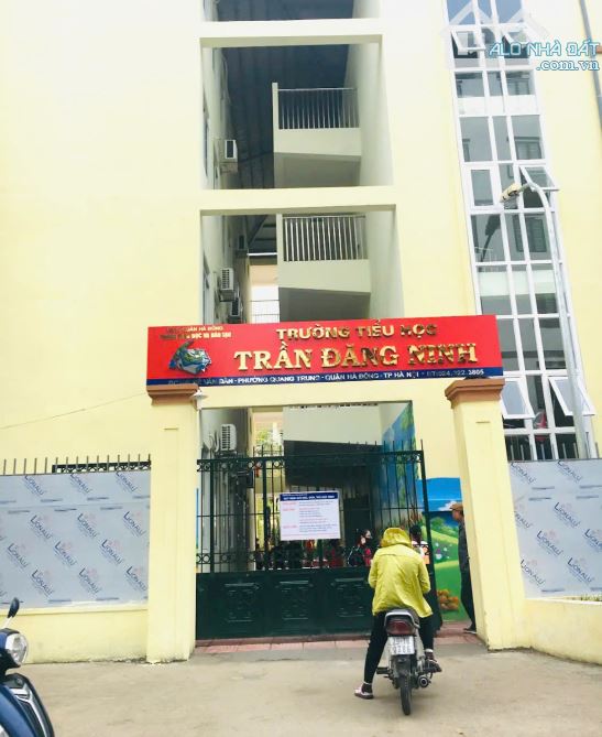 HIẾM!Bá-n nhà phố Bế Văn Đàn ngay tiểu học Trần Đăng Ninh & Đoàn Kết-5T-3PN,ôtô đỗ cửa - 1