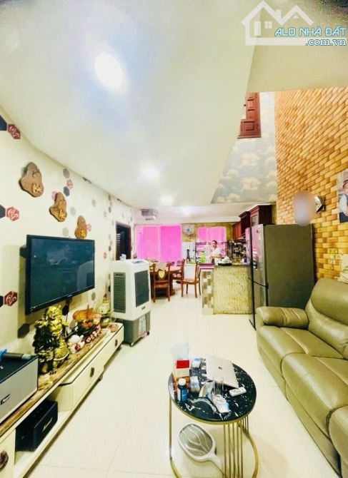 Q7 HẺM 7M Ô TÔ NGỦ NHÀ 4.5x19M 86M2 GẦN PHÚ MỸ HƯNG GẦN CHỢ TÂN MỸ 13.xT - 1