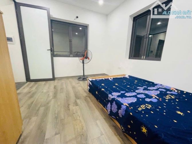 BÁN  GẤP  NHÀ  PHỐ  ĐỘI  CẤN  TT  BA  ĐÌNH  NGÕ NÔNG 10M  RA Ô TÔ  TRÁNH  40M  NHỈNH 10 TỶ - 1