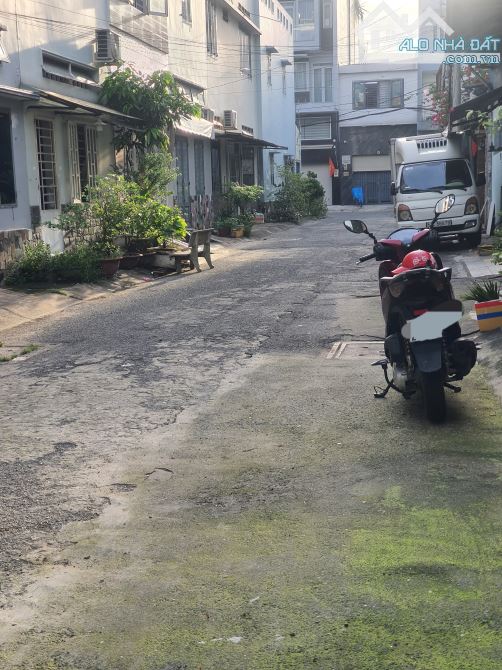 N.H.À HIẾM TÂN PHÚ  2 TẦNG - BTCT - HẺM XE HƠI 8M - GẦN AEON TÂN PHÚ - SỔ VUÔNG NHƯ A4 - - 1
