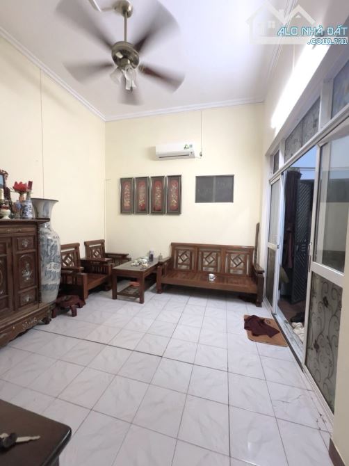 Bán đất Lĩnh Nam, dt 50m2 mặt tiền rộng, ngõ thoáng sáng, full tiện ích, giá tốt 6.85 tỷ - 1