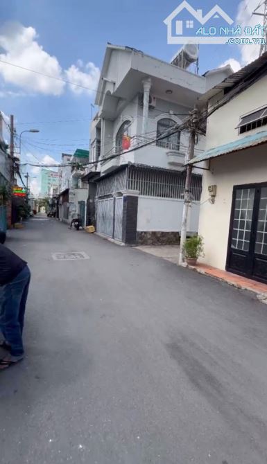 Nhà Gò Vấp có nhiều phòng cho thuê hẻm 6m thông diện tích 5x16 gần 80m2 Phạm Văn Chiêu P8 - 1