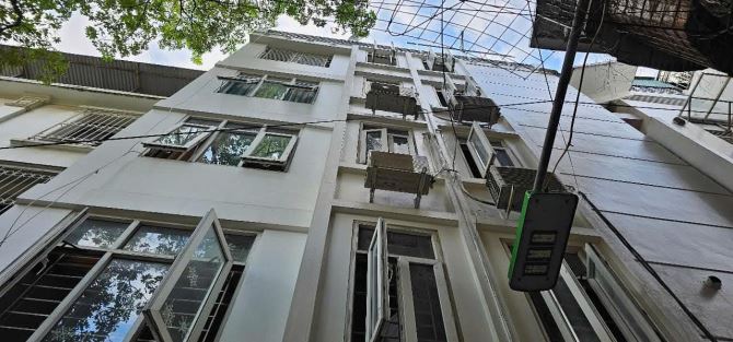 Oto vào nhà, 230 Lạc Trung, nhà tự xây Văn phòng CTY, 48m2 x mtiền 8m. Giá 18.6 tỷ