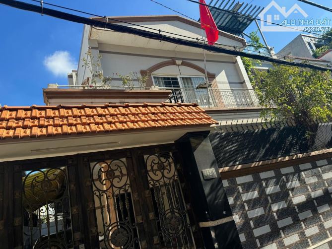 1 ĐỜI CHỦ LÊ QUANG ĐỊNH 2 MẶT TIỀN - 2 TẦNG 202M2 NGANG 9M5 NỞ HẬU - HẺM XE HƠI VÔ NHÀ - K - 1