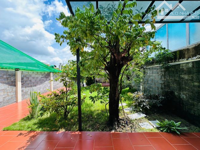 GIẢM MẠNH CHO CĂN NHÀ VƯỜN 8MX33M GẦN CHỢ HƯNG LONG - 1