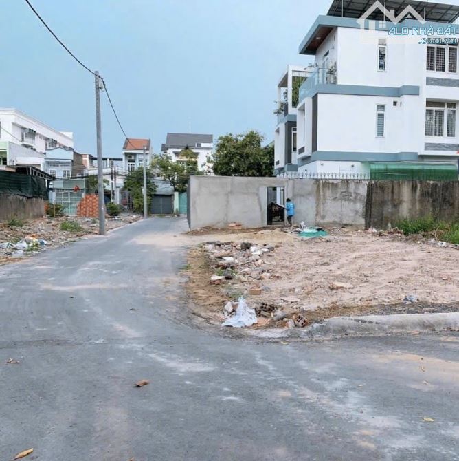 Một lô duy nhất  Vị trí 2 Nguyễn Ái Quốc Sau lưng Bv 7B Nhà Hàng Eros palace Biên Hòa 3tỷ8 - 1