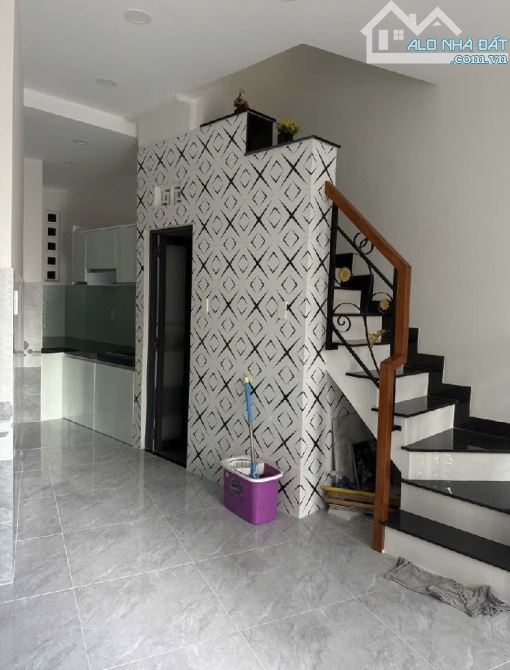 3,7 tỷ- bán nhà 22 m2- Mặt tiền kinh doanh Năm Châu, Tân Bình- 2 tầng- Sổ hồng riêng - 1