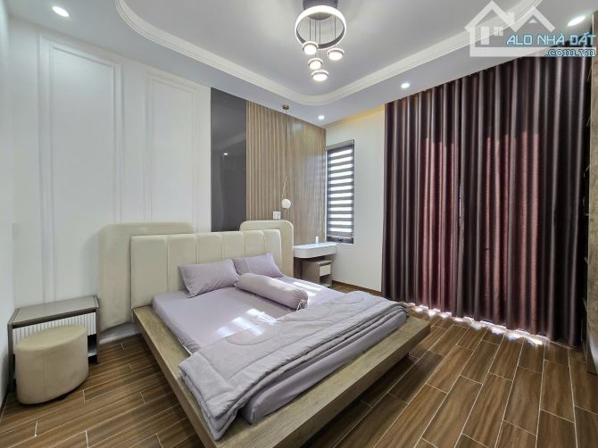Bán siêu phẩm 3 tầng Phú Xuân 9 khu VIP Hoà Minh - 1