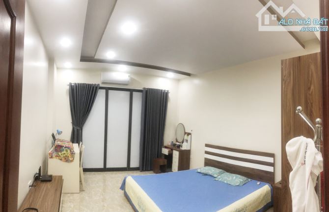 Bán nhà Đằng Lâm  60m2 x 4T Lô Góc. Ô tô Vào Nhà - 1