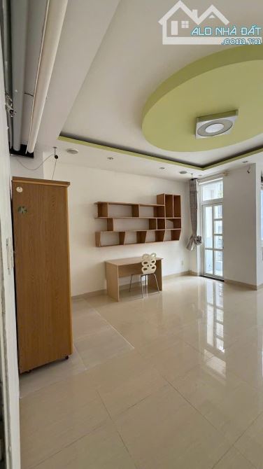 Cho thuê nhà trung tâm Tân Bình, Hoàng Hoa Thám, HXH, Ngang khủng 5M, 3 Tầng, 4PN Chỉ 19tr - 1