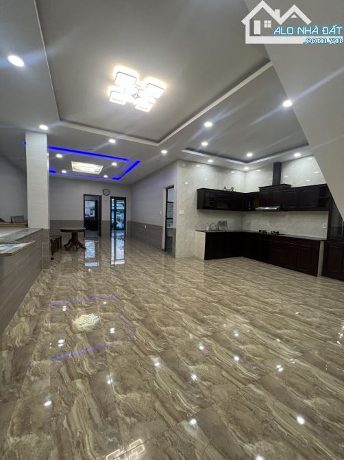 Bán nhà 3Tầng đường Trần Văn Ơn- DT 131m2 (7,8x17)-Đông Nam-Gần Bến Xe-Cẩm Lệ Giá 8,9 Tỷ - 1