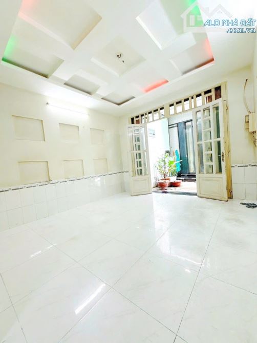 Nhà bán k lộ giới, 3 tầng (4.4x9m), hẻm 56 Bùi Minh Trực - 1