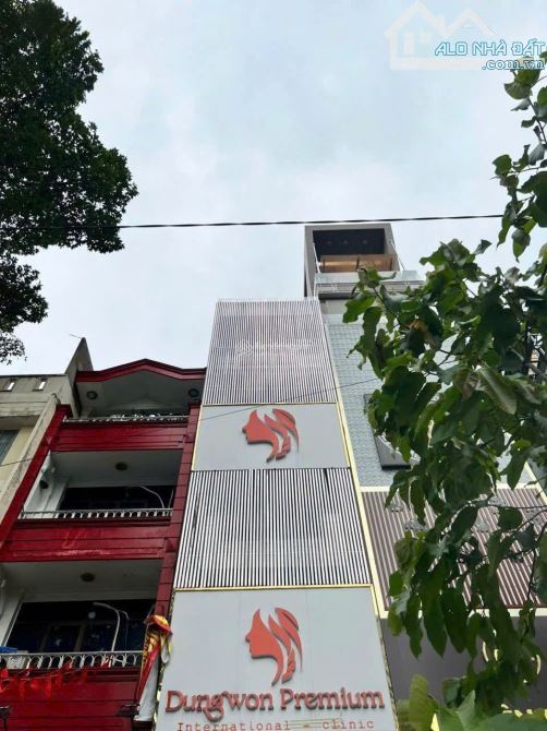 Cho thuê nhà mặt tiền Trần Hưng Đạo, Q1 – Kinh doanh đa ngành nghề - 1