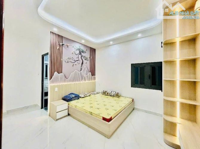 BÁN NHÀ GÓC 2 MẶT TIỀN – NỞ HẬU – 97.8M² – 1 TRỆT 2 LẦU SÂN THƯỢNG - 4.85 x 20 - 7.6 TỶ – - 1