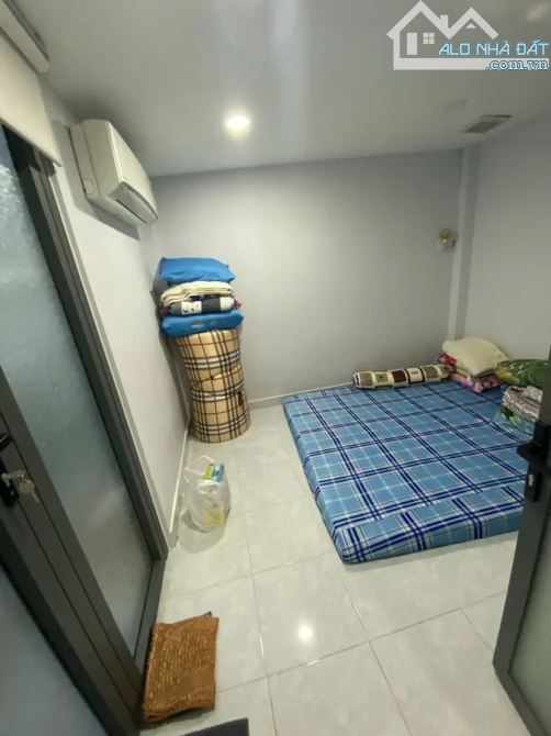 CHỈ NHỈNH 3 TỶ!!! NHÀ NHỎ TRẦN VĂN ĐANG, QUẬN 3, NGANG 6M, TRỆT 2 LẦU – KINH DOANH TỐT - 1