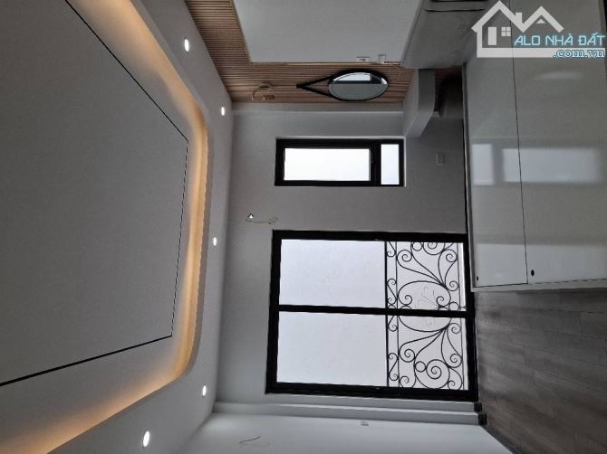 Nhà 30.1m² cực thoáng – gần Garden City & Aeon Long Biên, giá chỉ 5.6 tỷ! - 1