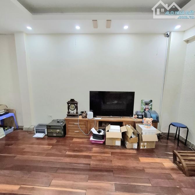 BÁN NHÀ 5 TẦNG TT ĐỒNG XA MAI DỊCH – GẦN CHỢ - 31m2- 40M RA Ô TÔ TRÁNH– GIÁ 8.95 TỶ - 1
