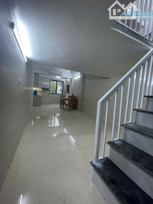 TT Nguyễn Chí Thanh, 38m, 2ngủ 2wc, Căn góc, Nhà đẹp full nội thất, Sổ to, Sân rộng - 1