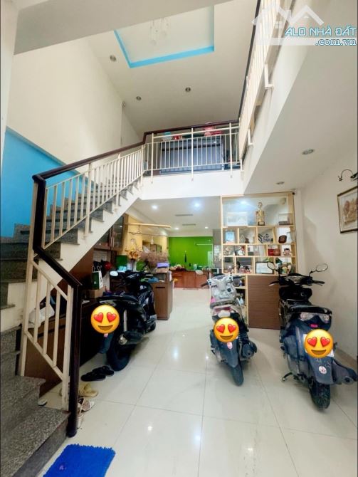PHƯỜNG MỚI TÂN SƠN NHẤT - Đẹp mê ly, để ở khỏi nghĩ - 4.3x12, 4 tầng, 5 phòng ngủ - 8 tỷ - 1