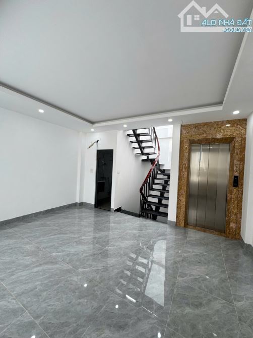 Bán nhà Yên Hoà, Cầu Giấy, 33m2x7T thang máy, tăng nội thất về ở ngay, chỉ 10.3 tỷ - 1